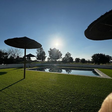 Na Quinta- Alojamento Rural Com Piscina De Agua Salgada Poceirao Kültér fotó