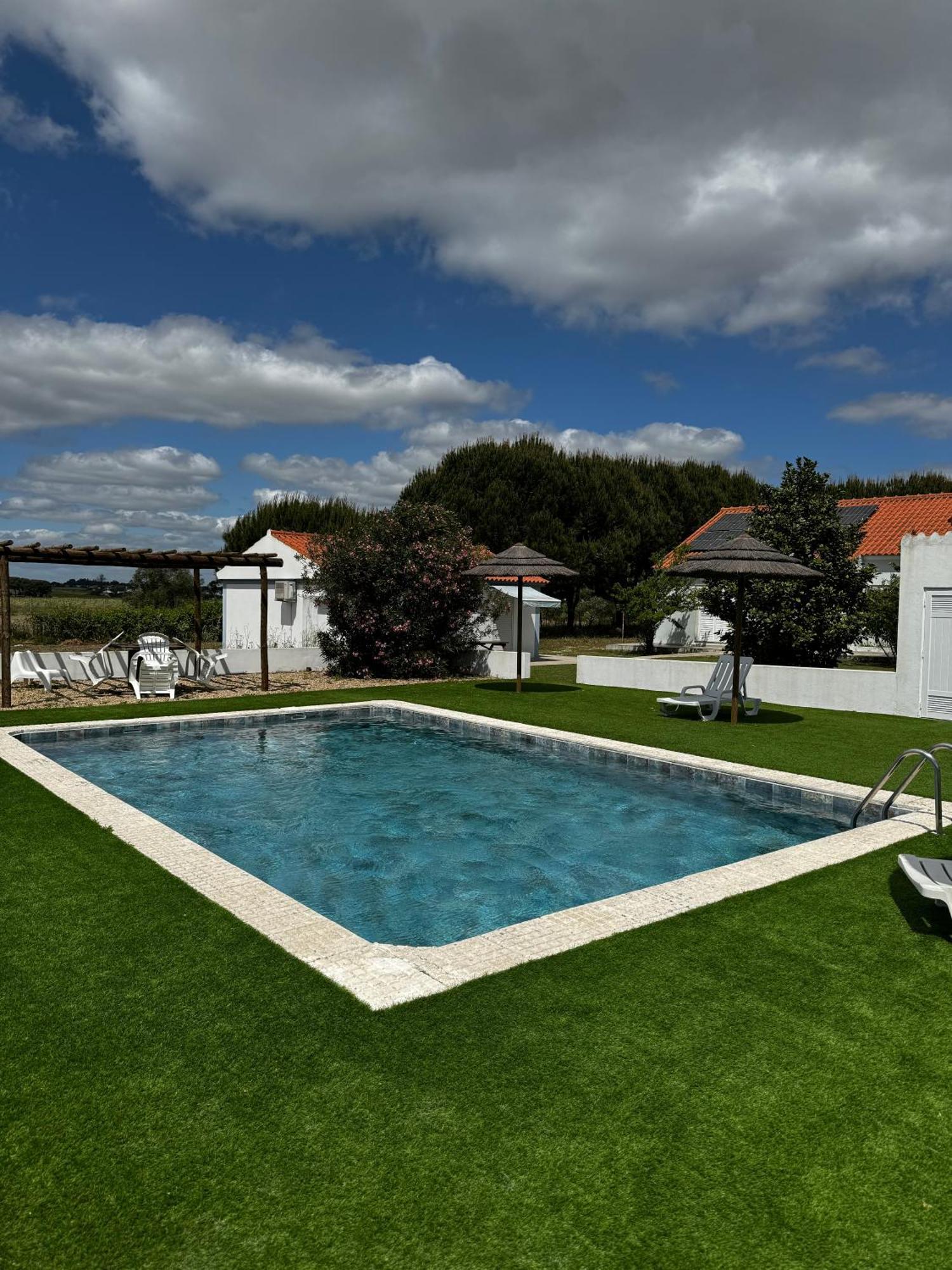 Na Quinta- Alojamento Rural Com Piscina De Agua Salgada Poceirao Kültér fotó